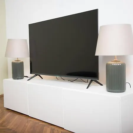Visegradi Downtown Apartamento *
