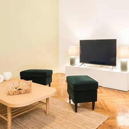 Visegradi Downtown Apartamento